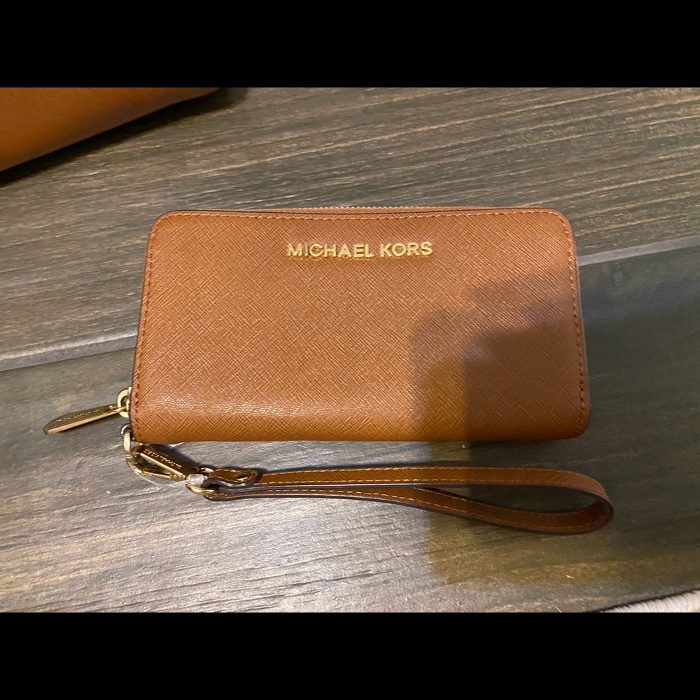Michael kors wallet/wristlet